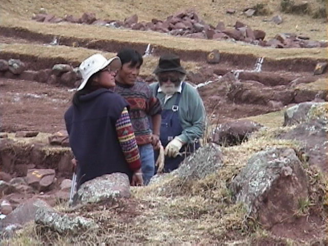 Isabel Martinez et l'archéologue australien Farringhton